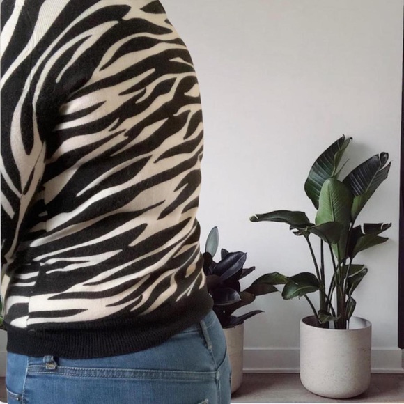 Retro Y2K Zebra Print Sweater Pull Over Black White Size Medium - Picture 5 of 10